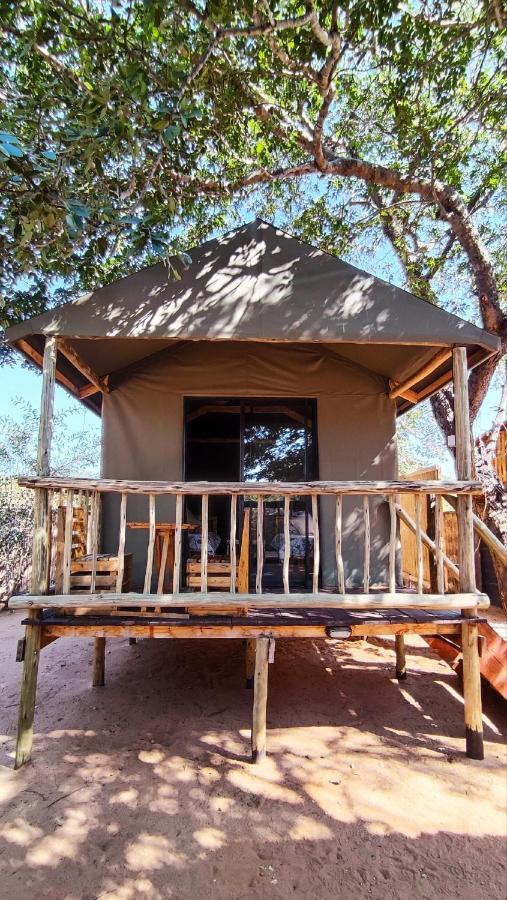 Elephant Trail Guesthouse And Backpackers Kasane Ngoại thất bức ảnh