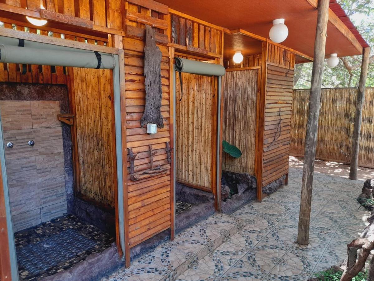 Elephant Trail Guesthouse And Backpackers Kasane Ngoại thất bức ảnh