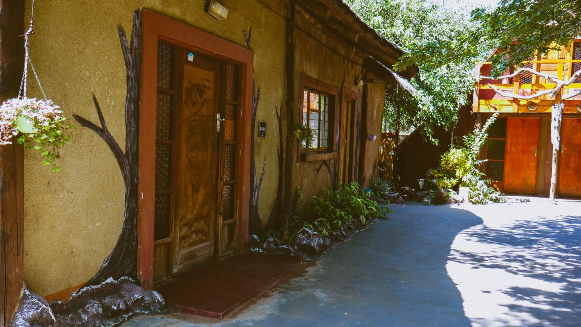 Elephant Trail Guesthouse And Backpackers Kasane Phòng bức ảnh