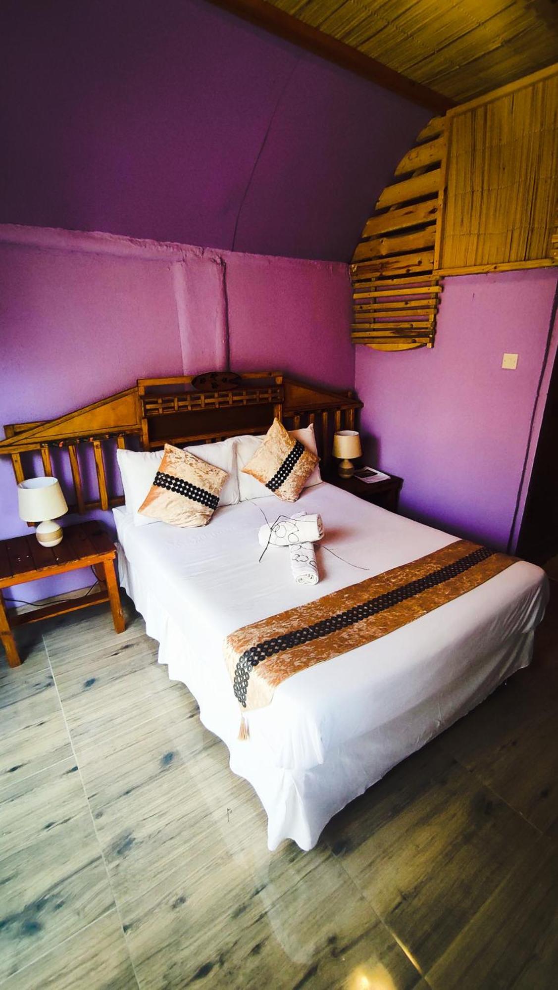 Elephant Trail Guesthouse And Backpackers Kasane Phòng bức ảnh