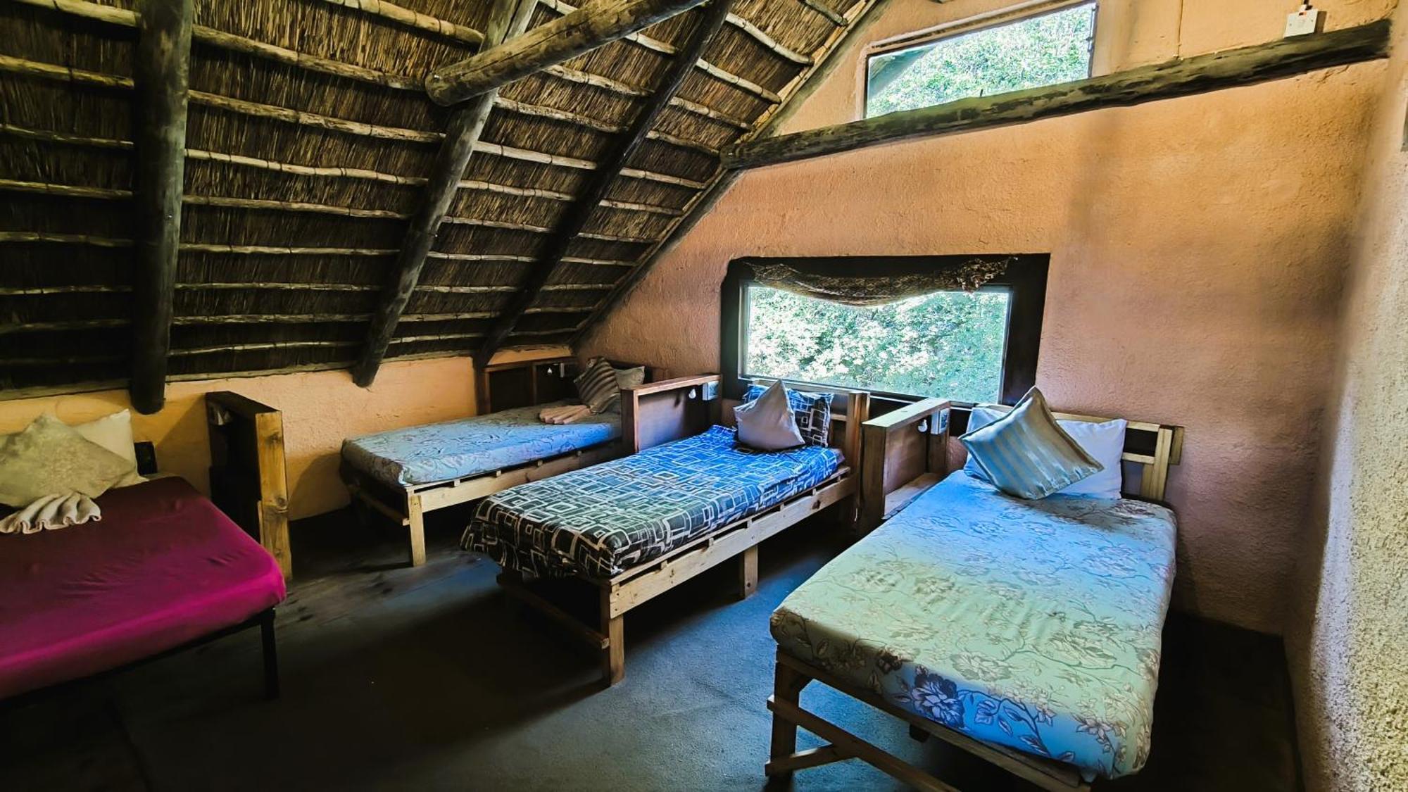 Elephant Trail Guesthouse And Backpackers Kasane Ngoại thất bức ảnh