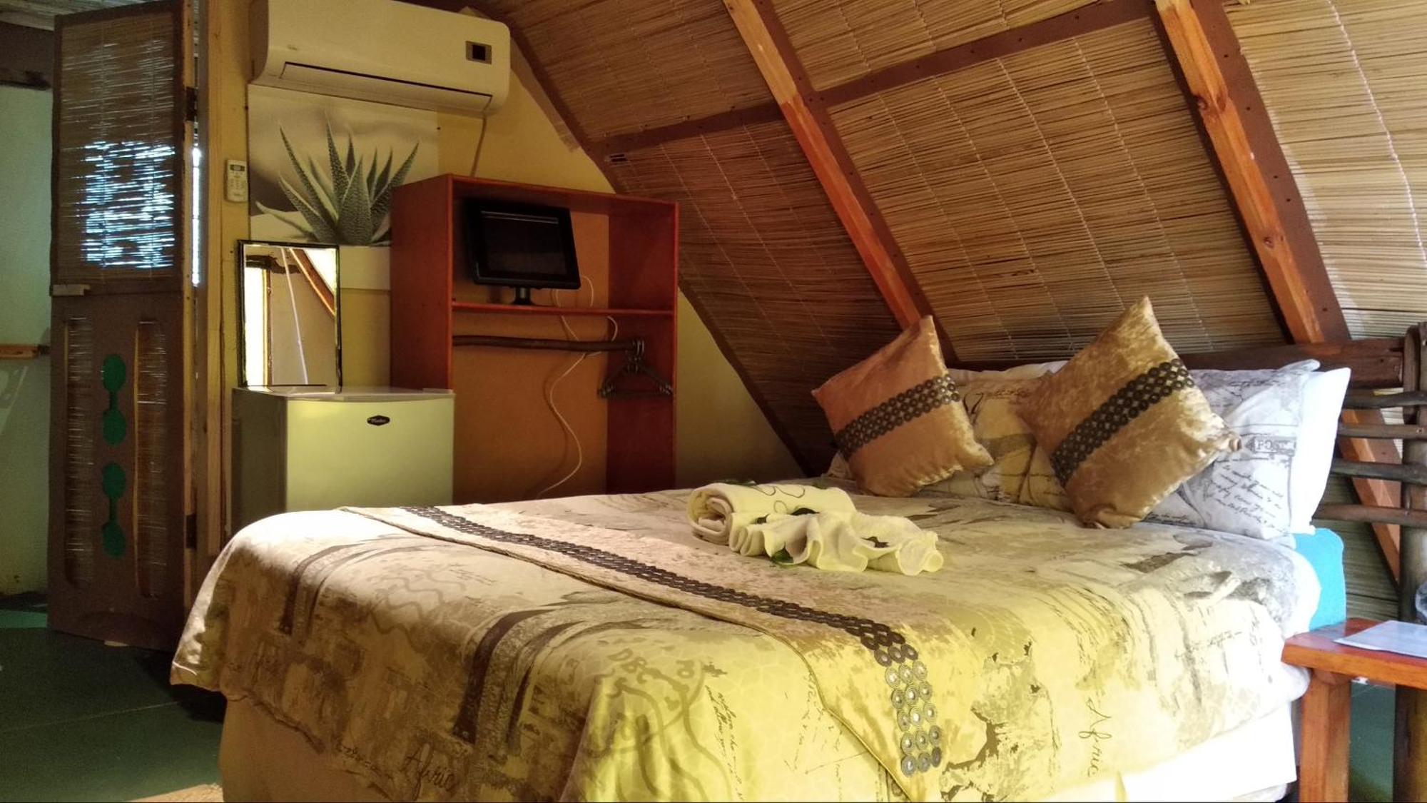 Elephant Trail Guesthouse And Backpackers Kasane Ngoại thất bức ảnh